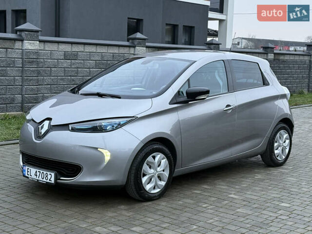 Серый Рено Зое, объемом двигателя 0 л и пробегом 99 тыс. км за 6200 $, фото 1 на Automoto.ua
