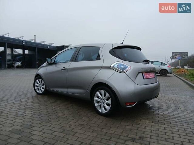 Сірий Рено Зое, об'ємом двигуна 0 л та пробігом 88 тис. км за 5950 $, фото 5 на Automoto.ua