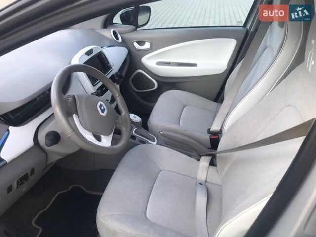 Сірий Рено Зое, об'ємом двигуна 0 л та пробігом 72 тис. км за 6500 $, фото 12 на Automoto.ua