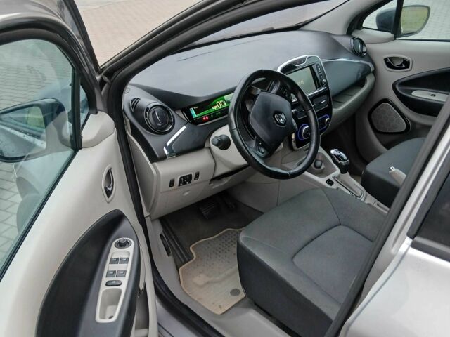 Сірий Рено Зое, об'ємом двигуна 0 л та пробігом 88 тис. км за 5950 $, фото 8 на Automoto.ua