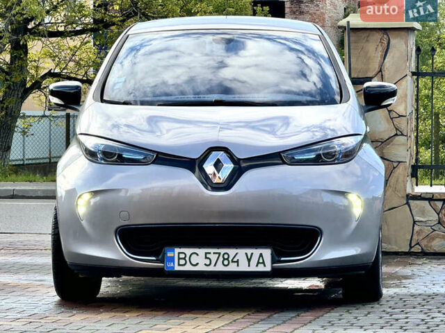 Серый Рено Зое, объемом двигателя 0 л и пробегом 69 тыс. км за 6762 $, фото 1 на Automoto.ua