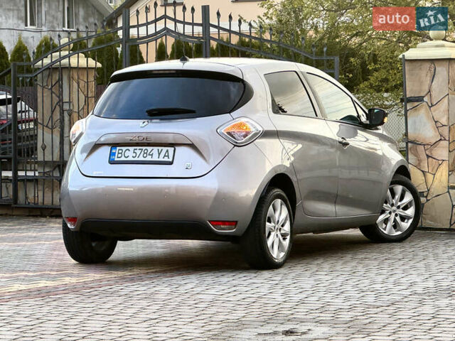 Серый Рено Зое, объемом двигателя 0 л и пробегом 69 тыс. км за 6762 $, фото 20 на Automoto.ua