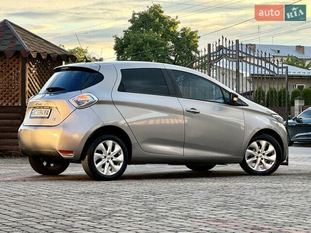 Серый Рено Зое, объемом двигателя 0 л и пробегом 69 тыс. км за 6762 $, фото 23 на Automoto.ua