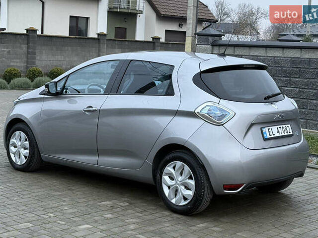 Серый Рено Зое, объемом двигателя 0 л и пробегом 99 тыс. км за 6200 $, фото 14 на Automoto.ua