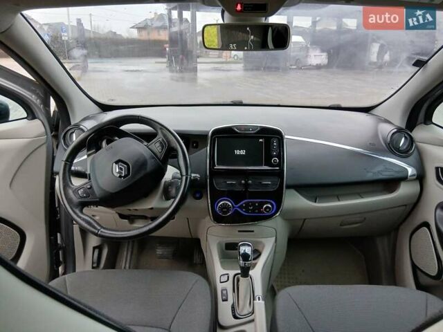 Сірий Рено Зое, об'ємом двигуна 0 л та пробігом 88 тис. км за 5950 $, фото 10 на Automoto.ua