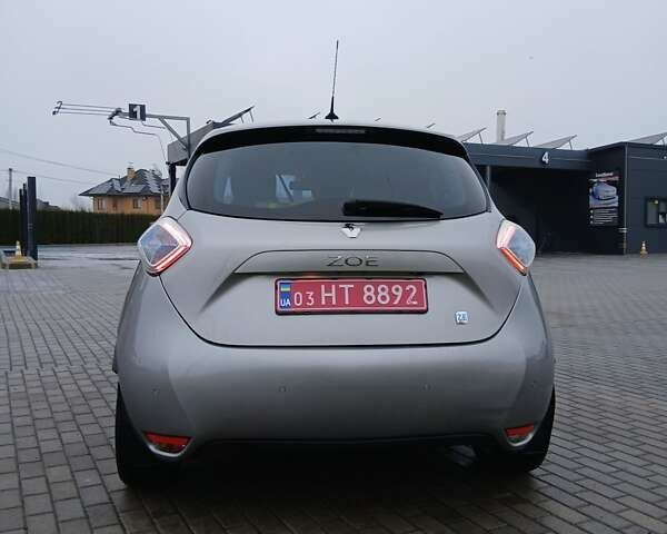 Сірий Рено Зое, об'ємом двигуна 0 л та пробігом 88 тис. км за 5950 $, фото 7 на Automoto.ua