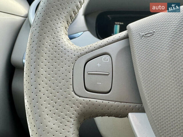 Серый Рено Зое, объемом двигателя 0 л и пробегом 69 тыс. км за 6762 $, фото 41 на Automoto.ua