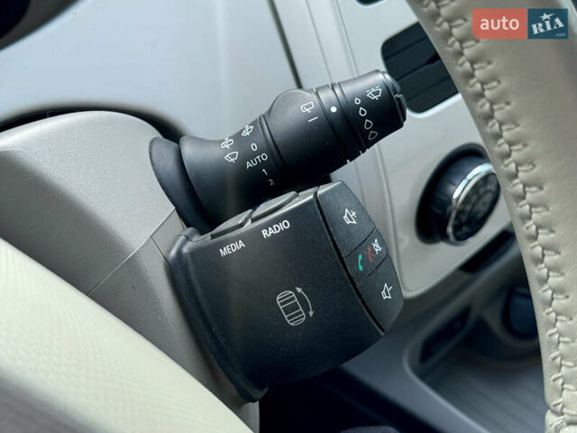 Серый Рено Зое, объемом двигателя 0 л и пробегом 69 тыс. км за 6762 $, фото 38 на Automoto.ua