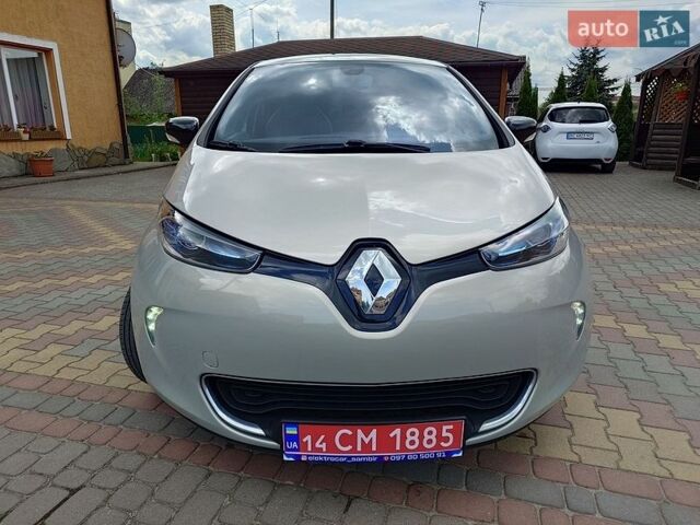 Серый Рено Зое, объемом двигателя 0 л и пробегом 145 тыс. км за 6777 $, фото 14 на Automoto.ua