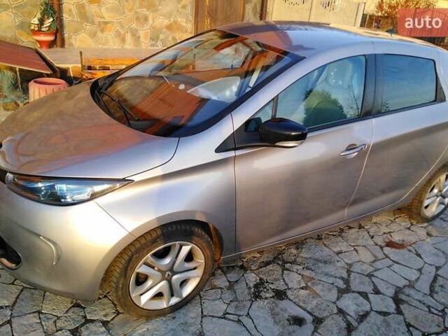 Сірий Рено Зое, об'ємом двигуна 0 л та пробігом 120 тис. км за 6399 $, фото 2 на Automoto.ua