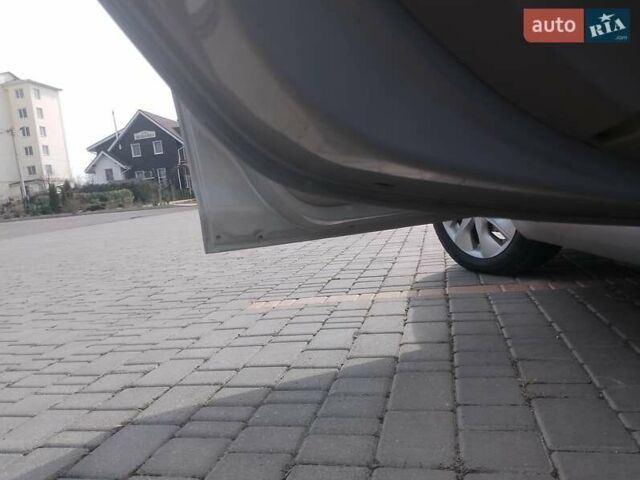 Сірий Рено Зое, об'ємом двигуна 0 л та пробігом 115 тис. км за 6800 $, фото 22 на Automoto.ua