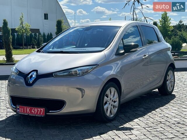 Серый Рено Зое, объемом двигателя 0 л и пробегом 88 тыс. км за 7150 $, фото 1 на Automoto.ua