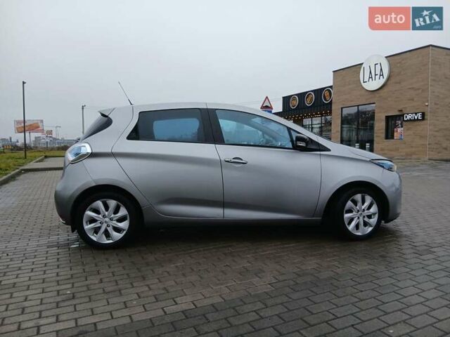 Сірий Рено Зое, об'ємом двигуна 0 л та пробігом 88 тис. км за 5950 $, фото 4 на Automoto.ua