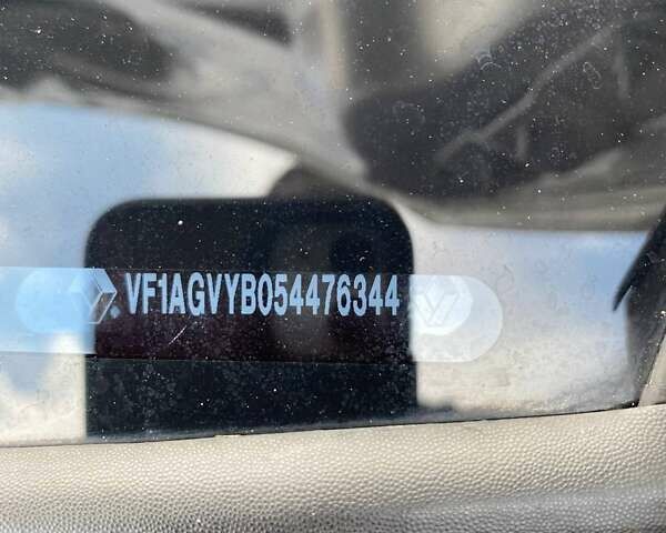 Серый Рено Зое, объемом двигателя 0 л и пробегом 131 тыс. км за 7100 $, фото 9 на Automoto.ua