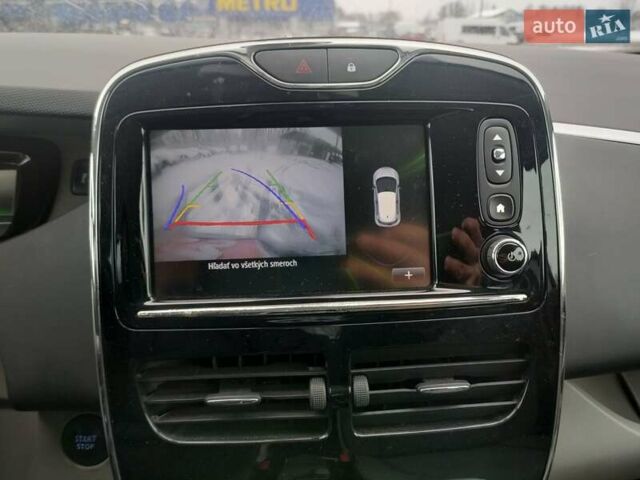 Серый Рено Зое, объемом двигателя 0 л и пробегом 153 тыс. км за 6500 $, фото 19 на Automoto.ua