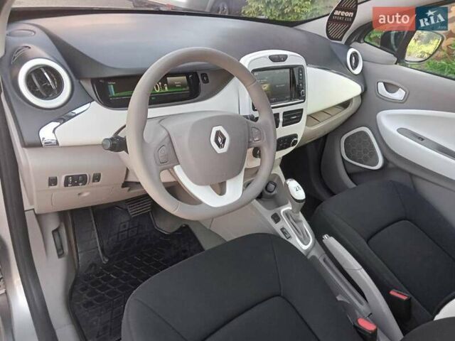 Рено Зое 2015 в Дрогобыче на Automoto.ua Серый Рено Зое, объемом двигателя 0 л и пробегом 125 тыс. км за 6400 $, фото 28 на Automoto.ua