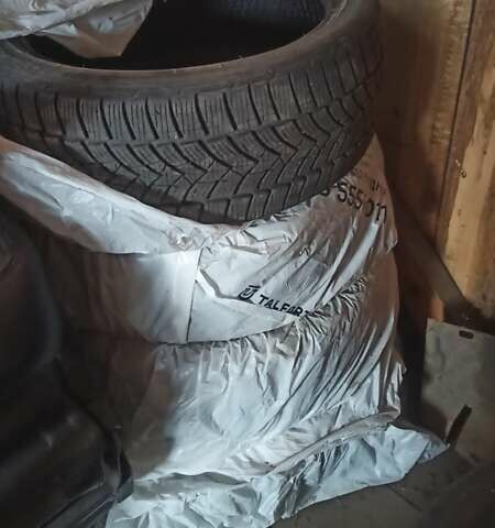 Серый Рено Зое, объемом двигателя 0 л и пробегом 147 тыс. км за 6550 $, фото 16 на Automoto.ua