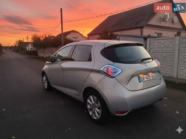 Сірий Рено Зое, об'ємом двигуна 0 л та пробігом 56 тис. км за 6700 $, фото 2 на Automoto.ua