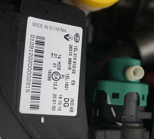 Серый Рено Зое, объемом двигателя 0 л и пробегом 98 тыс. км за 7200 $, фото 57 на Automoto.ua