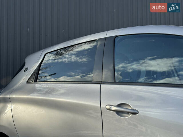 Сірий Рено Зое, об'ємом двигуна 0 л та пробігом 104 тис. км за 6199 $, фото 65 на Automoto.ua