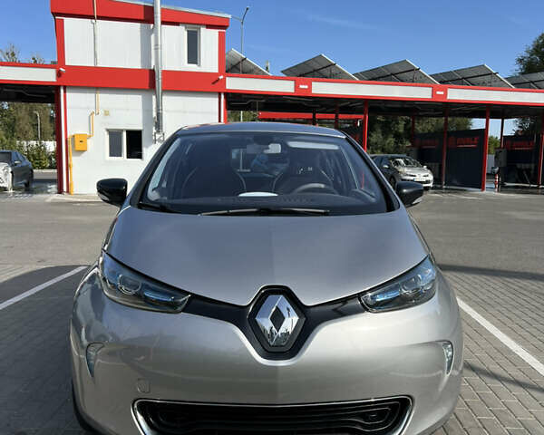 Сірий Рено Зое, об'ємом двигуна 0 л та пробігом 96 тис. км за 7200 $, фото 1 на Automoto.ua