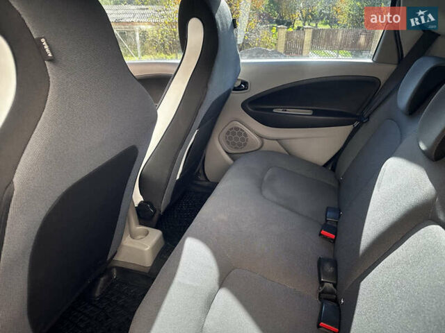 Рено Зое 2015 в Виннице на Automoto.ua Серый Рено Зое, объемом двигателя 0 л и пробегом 126 тыс. км за 7900 $, фото 9 на Automoto.ua