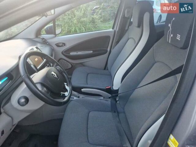Сірий Рено Зое, об'ємом двигуна 0 л та пробігом 39 тис. км за 7000 $, фото 6 на Automoto.ua