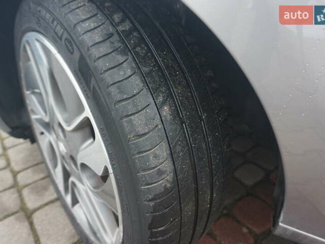 Серый Рено Зое, объемом двигателя 0 л и пробегом 98 тыс. км за 7200 $, фото 61 на Automoto.ua