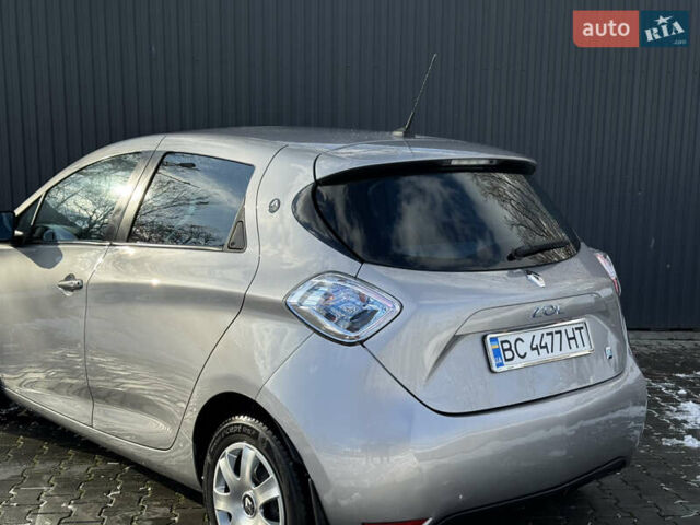 Сірий Рено Зое, об'ємом двигуна 0 л та пробігом 104 тис. км за 6199 $, фото 53 на Automoto.ua