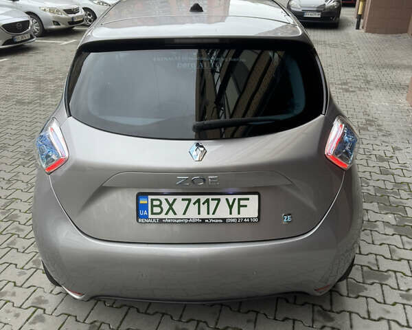 Сірий Рено Зое, об'ємом двигуна 0 л та пробігом 85 тис. км за 7550 $, фото 6 на Automoto.ua