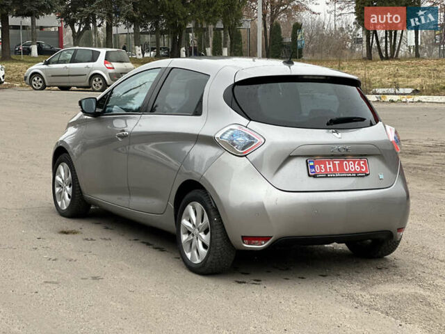 Серый Рено Зое, объемом двигателя 0 л и пробегом 111 тыс. км за 6999 $, фото 12 на Automoto.ua