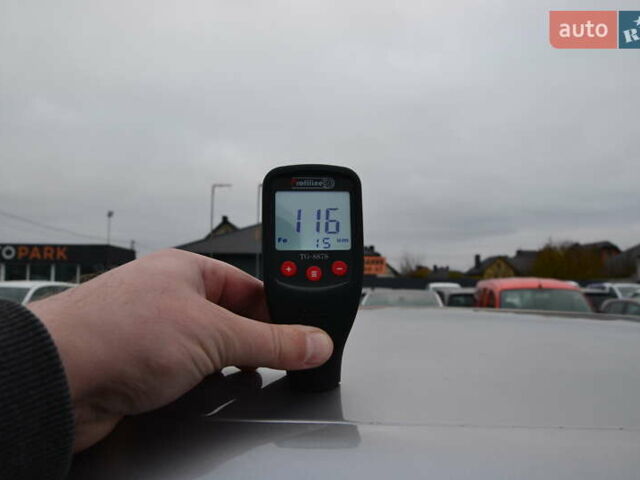 Серый Рено Зое, объемом двигателя 0 л и пробегом 74 тыс. км за 6999 $, фото 39 на Automoto.ua