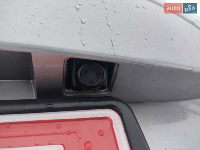 Серый Рено Зое, объемом двигателя 0 л и пробегом 153 тыс. км за 6500 $, фото 34 на Automoto.ua