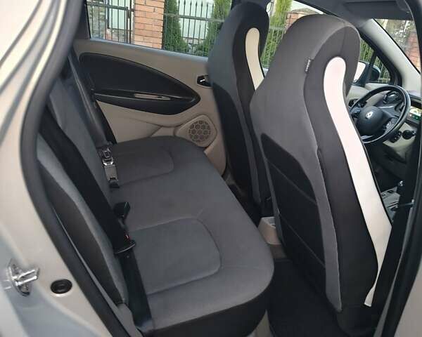 Сірий Рено Зое, об'ємом двигуна 0 л та пробігом 56 тис. км за 6700 $, фото 10 на Automoto.ua