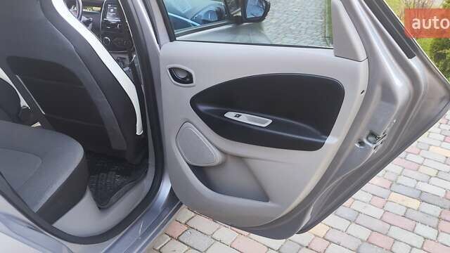 Сірий Рено Зое, об'ємом двигуна 0 л та пробігом 58 тис. км за 7700 $, фото 18 на Automoto.ua