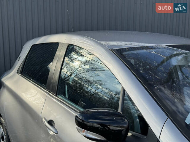 Сірий Рено Зое, об'ємом двигуна 0 л та пробігом 104 тис. км за 6199 $, фото 67 на Automoto.ua