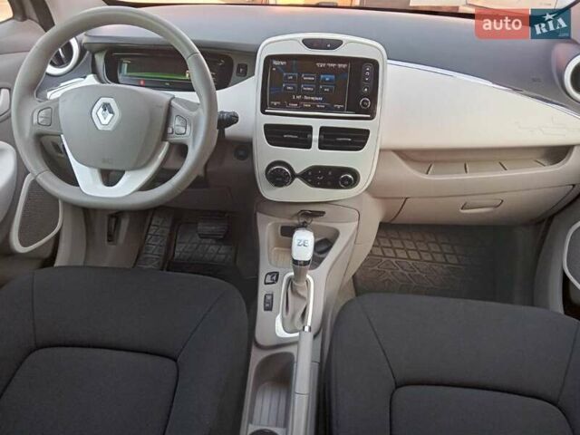 Рено Зое 2015 в Дрогобыче на Automoto.ua Серый Рено Зое, объемом двигателя 0 л и пробегом 125 тыс. км за 6400 $, фото 30 на Automoto.ua
