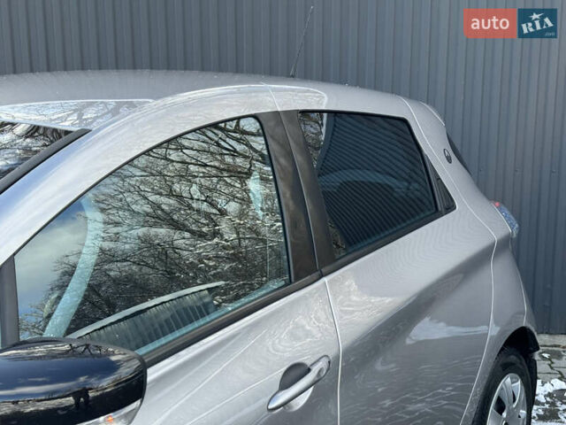Сірий Рено Зое, об'ємом двигуна 0 л та пробігом 104 тис. км за 6199 $, фото 3 на Automoto.ua
