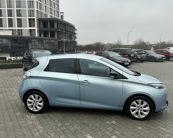 Серый Рено Зое, объемом двигателя 0 л и пробегом 85 тыс. км за 6850 $, фото 1 на Automoto.ua