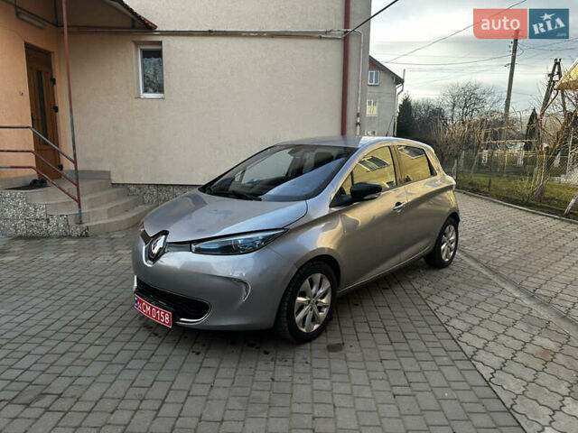 Серый Рено Зое, объемом двигателя 0 л и пробегом 169 тыс. км за 6900 $, фото 5 на Automoto.ua