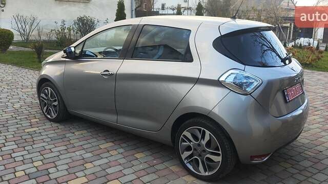 Сірий Рено Зое, об'ємом двигуна 0 л та пробігом 58 тис. км за 7700 $, фото 8 на Automoto.ua