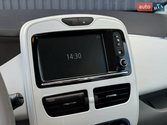 Сірий Рено Зое, об'ємом двигуна 0 л та пробігом 104 тис. км за 6199 $, фото 40 на Automoto.ua