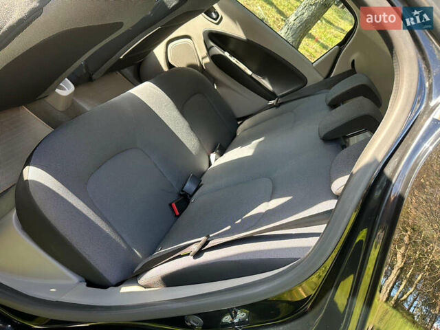 Сірий Рено Зое, об'ємом двигуна 0 л та пробігом 105 тис. км за 6800 $, фото 12 на Automoto.ua