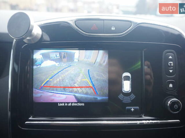 Серый Рено Зое, объемом двигателя 0 л и пробегом 98 тыс. км за 7200 $, фото 33 на Automoto.ua