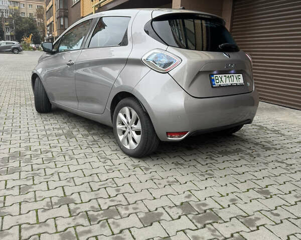 Рено Зое 2015 в Хмельницком на Automoto.ua Серый Рено Зое, объемом двигателя 0 л и пробегом 84 тыс. км за 7500 $, фото 8 на Automoto.ua
