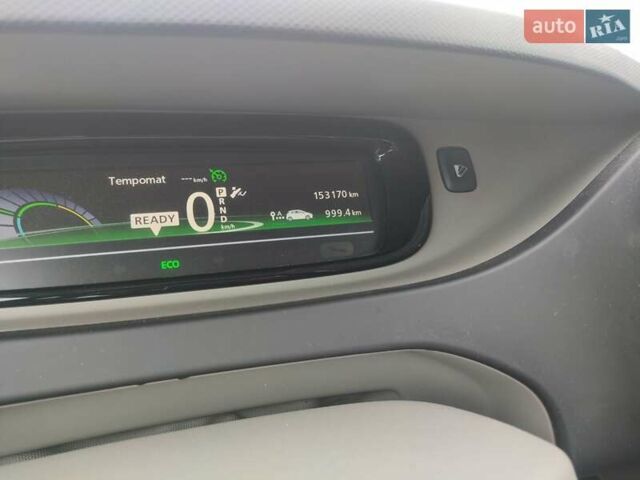Серый Рено Зое, объемом двигателя 0 л и пробегом 153 тыс. км за 6500 $, фото 20 на Automoto.ua