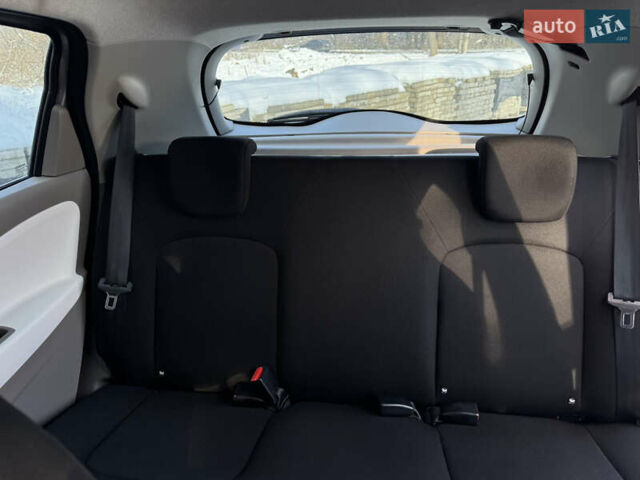 Сірий Рено Зое, об'ємом двигуна 0 л та пробігом 104 тис. км за 6199 $, фото 32 на Automoto.ua