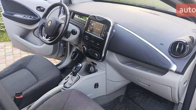 Сірий Рено Зое, об'ємом двигуна 0 л та пробігом 58 тис. км за 7700 $, фото 21 на Automoto.ua