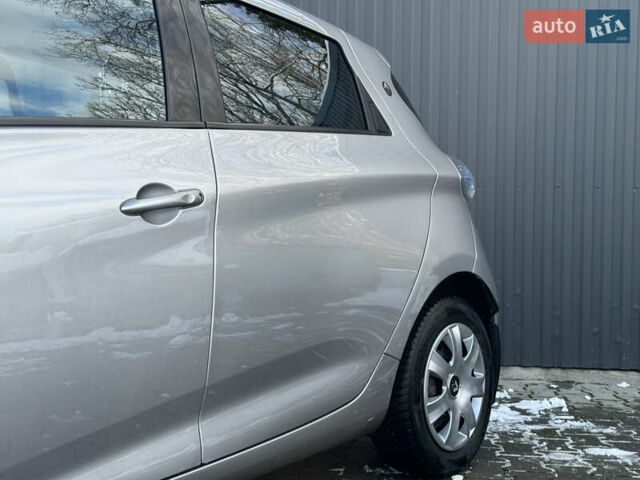 Сірий Рено Зое, об'ємом двигуна 0 л та пробігом 104 тис. км за 6199 $, фото 5 на Automoto.ua