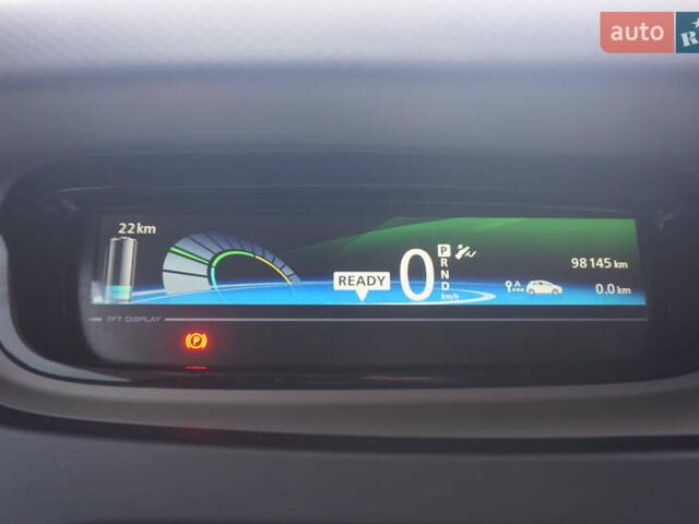 Серый Рено Зое, объемом двигателя 0 л и пробегом 98 тыс. км за 7200 $, фото 31 на Automoto.ua